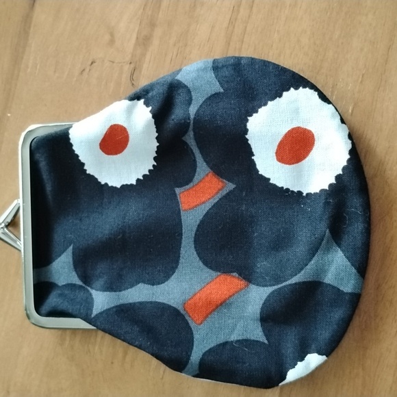 Marimekko Mini Unikko Purse - Picture 2 of 7